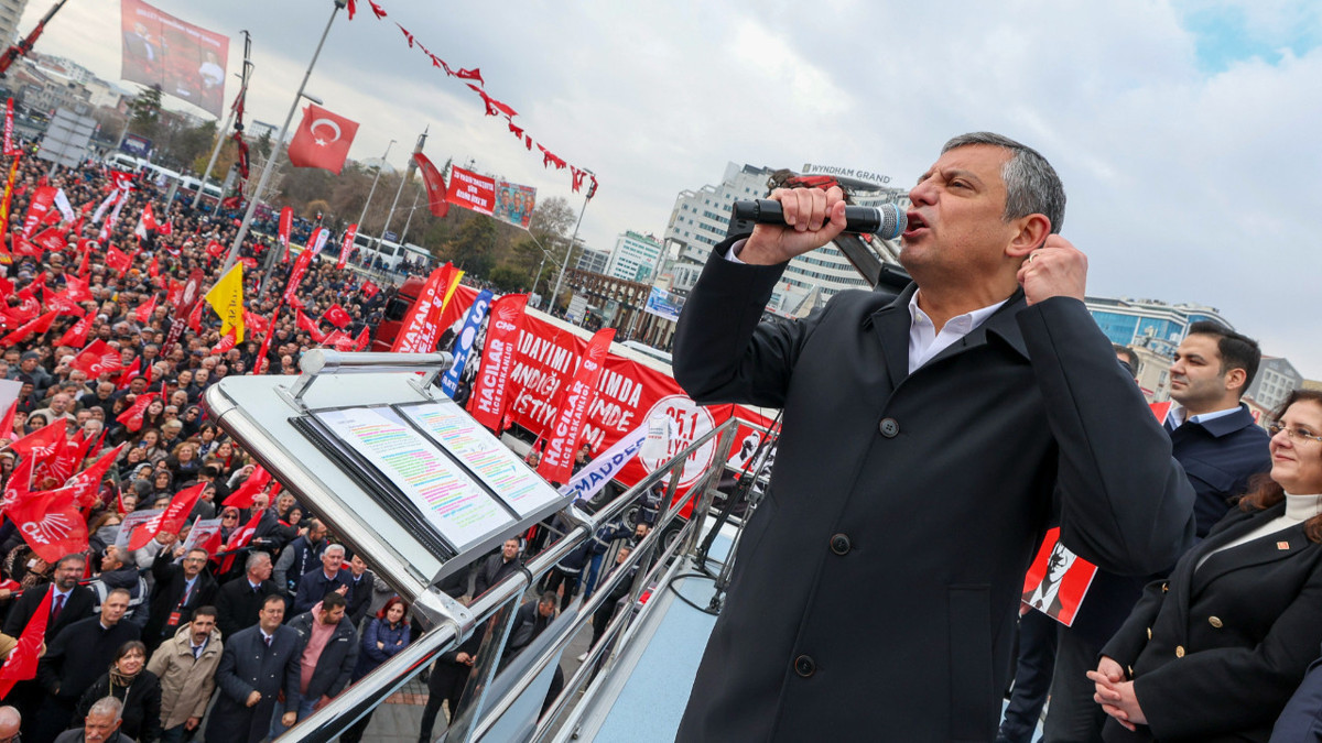 CHP Genel Başkanı Özel asgari ücrette işverene destek dedi: Veren için 29, alan için 39 bin lira olmalı