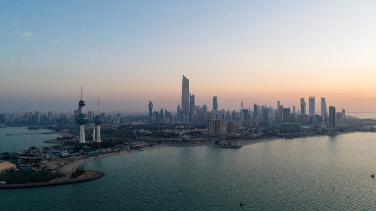 Kuveyt Uluslararası Havalimanı İHA saldırılarının hedefi oldu: Radar sistemleri ağır hasar aldı