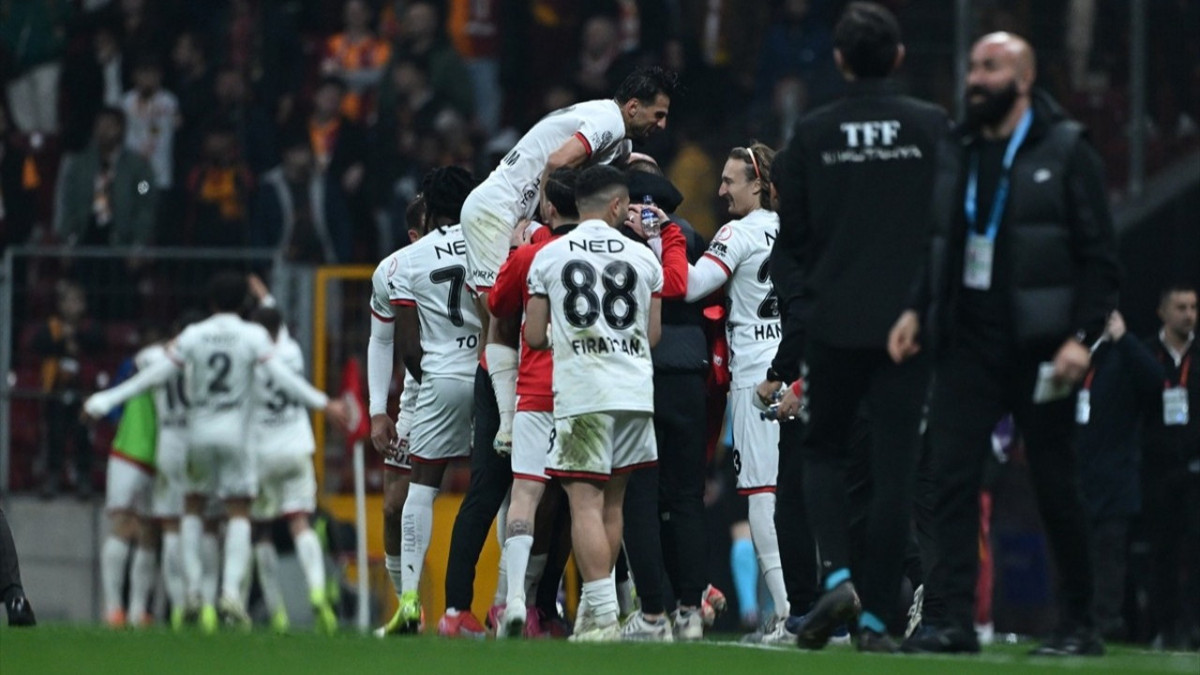 Galatasaray kupaya veda etti! Gençlerbirliği Türkiye Kupası'nda yarı finale yükseldi