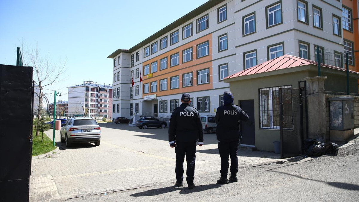 81 ilde okullara sıkı güvenlik: X-Ray, tek kapı ve sabit polis dönemi başlıyor