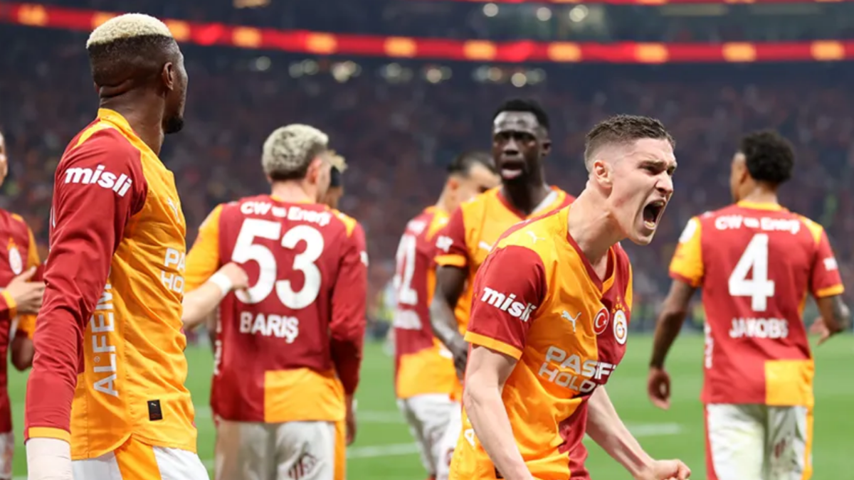 Derbide Galatasaray imzası! Fenerbahçe karşısında 3-0 galip!