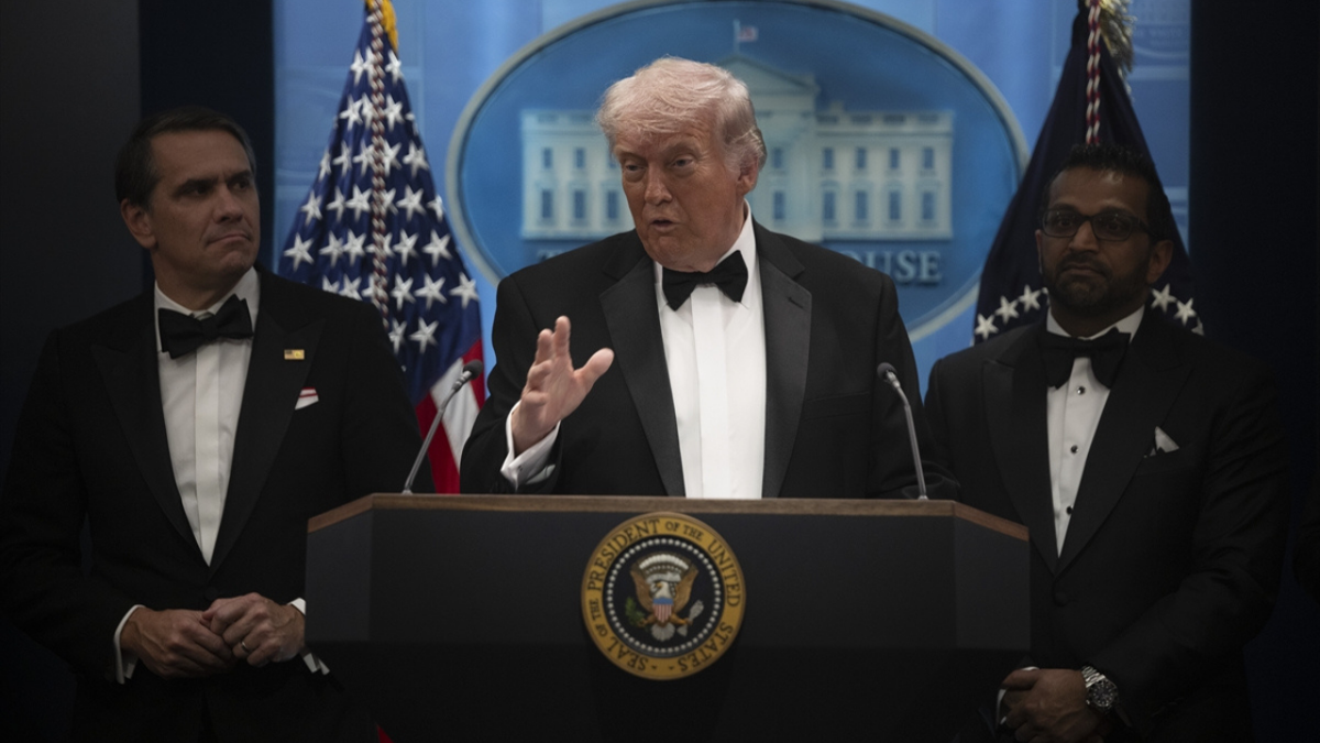 “Ben pedofili değilim!”: Trump, 60 Dakika röportajında suçlamalara öfke kustu