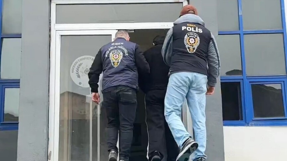 20 milyar liralık suç ağı çökertildi: Kırmızı bültenle aranan şüpheli Bosna Hersek’te yakalanıp Türkiye’ye getirildi