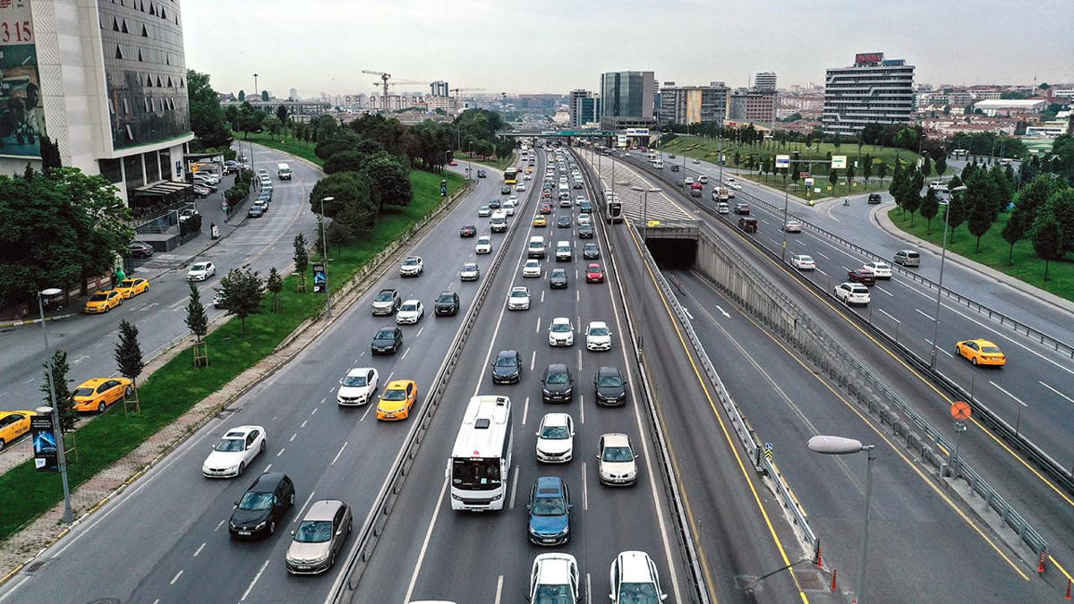 İstanbul'da bugün bazı yollar trafiğe kapanacak