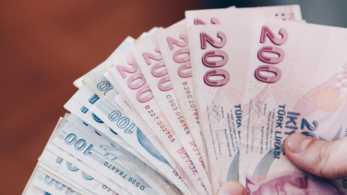 Emeklilerin bayram ikramiyesi ve maaş ödemeleri bugün başlıyor