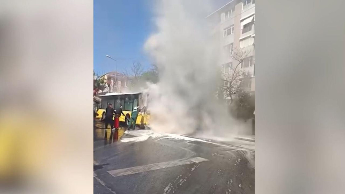 Ümraniye’de İETT otobüsünde yangın paniği