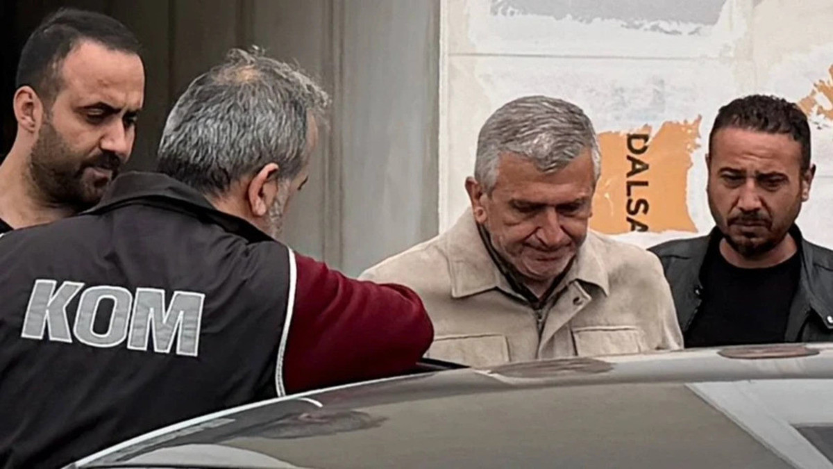 Akçakoca Belediye Başkanı Albayrak tutuklandı