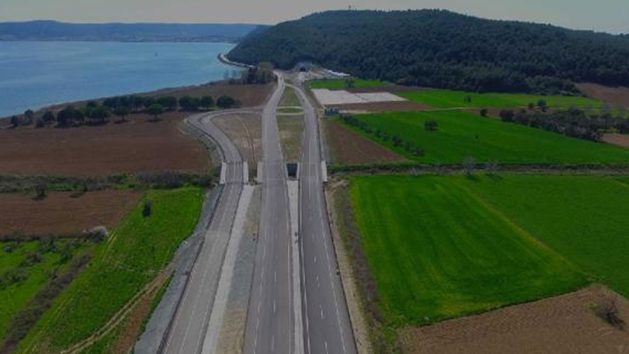 Ulaştırma ve Altyapı Bakanı Adil Karaismailoğlu müjdeyi verdi! Gelibolu- Eceabat yolu yarın açılıyor: Yılda 161 milyonluk tasarruf