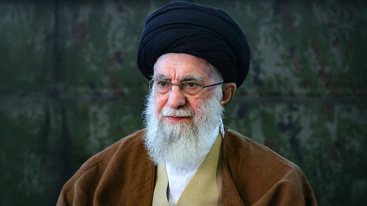 Hamaney: Trump kendi ülkesinin sorunlarına odaklansın