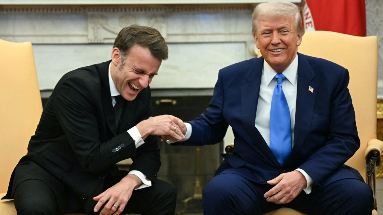Trump yolu kapattı, Macron telefonla rica etti