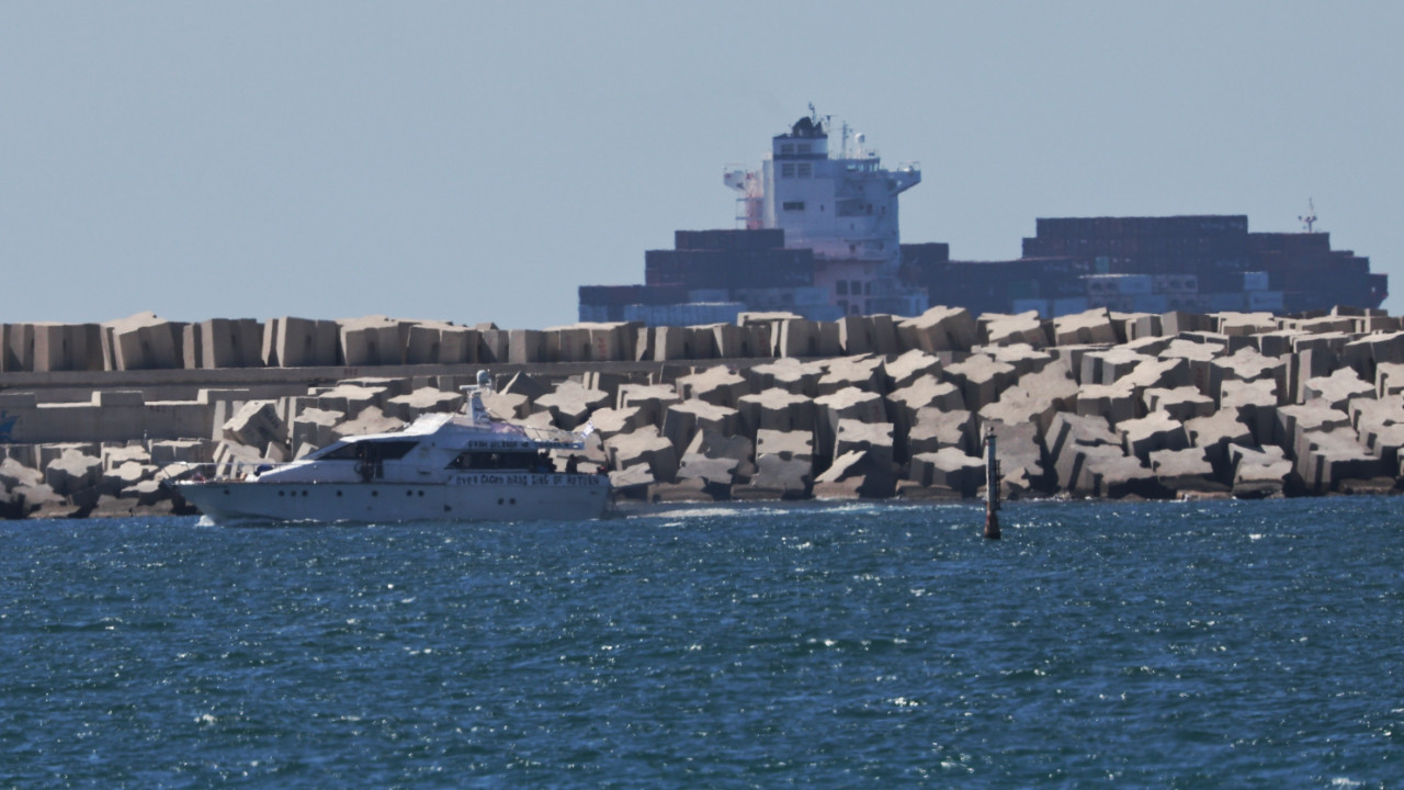 İsrail'in alıkoyduğu Küresel Sumud Filosu'ndaki aktivistler Aşdod Limanı'na getirildi! Sağlık durumları hakkında açıklama