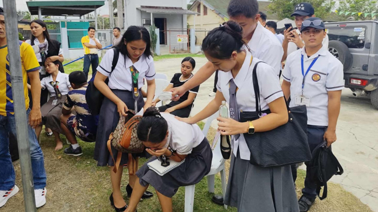 Filipinler’de 7.4 büyüklüğünde korkutan deprem: Tsunami alarmı verildi!