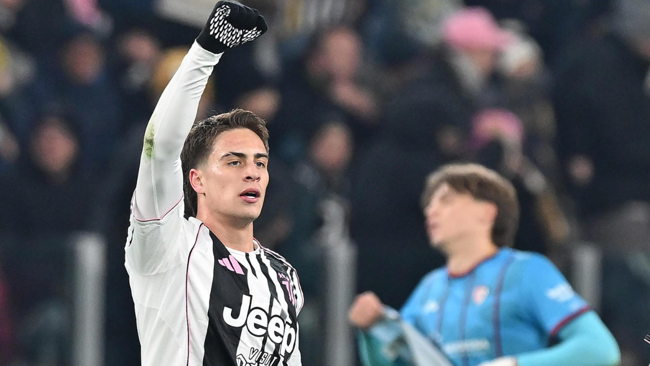 Kenan Yıldız duvar kağıdıyla gündem oldu