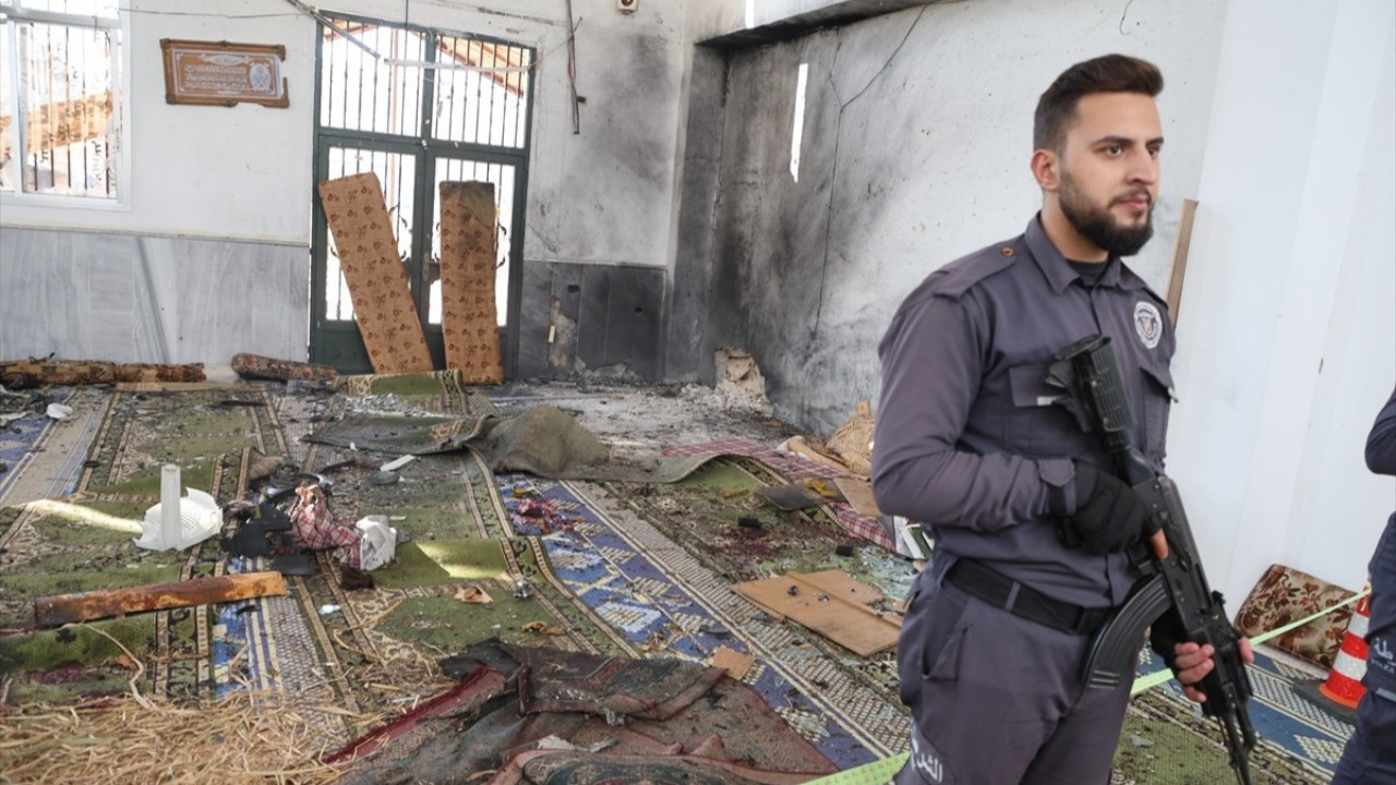Suriye'de camiye terör saldırısı: 8 kişi öldü, 18 kişi yaralandı