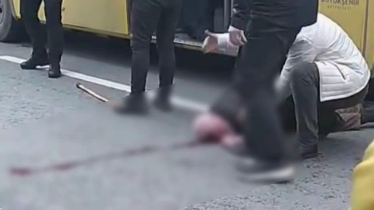 Fatih’te İETT otobüsünün çarptığı yaya ağır yaralandı