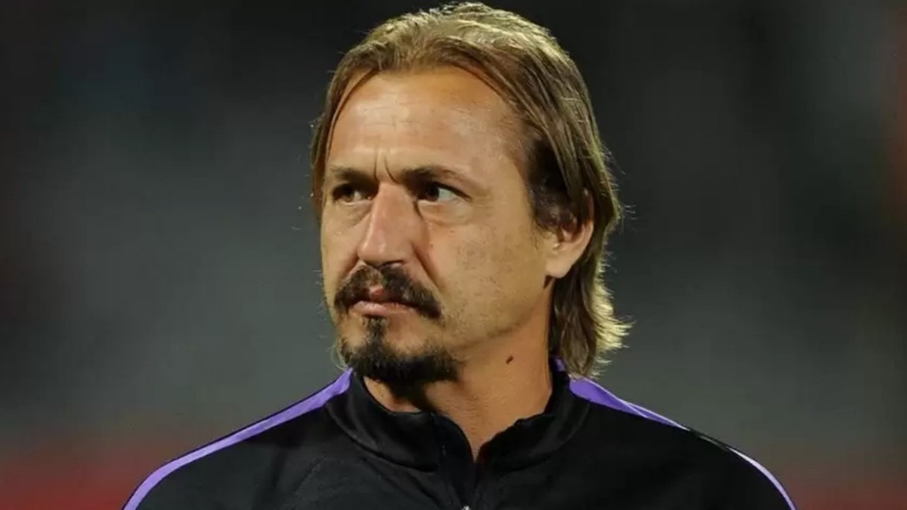 Galatasaray Futbol Direktörü Yardımcısı Ayhan Akman görevinden ayrıldı