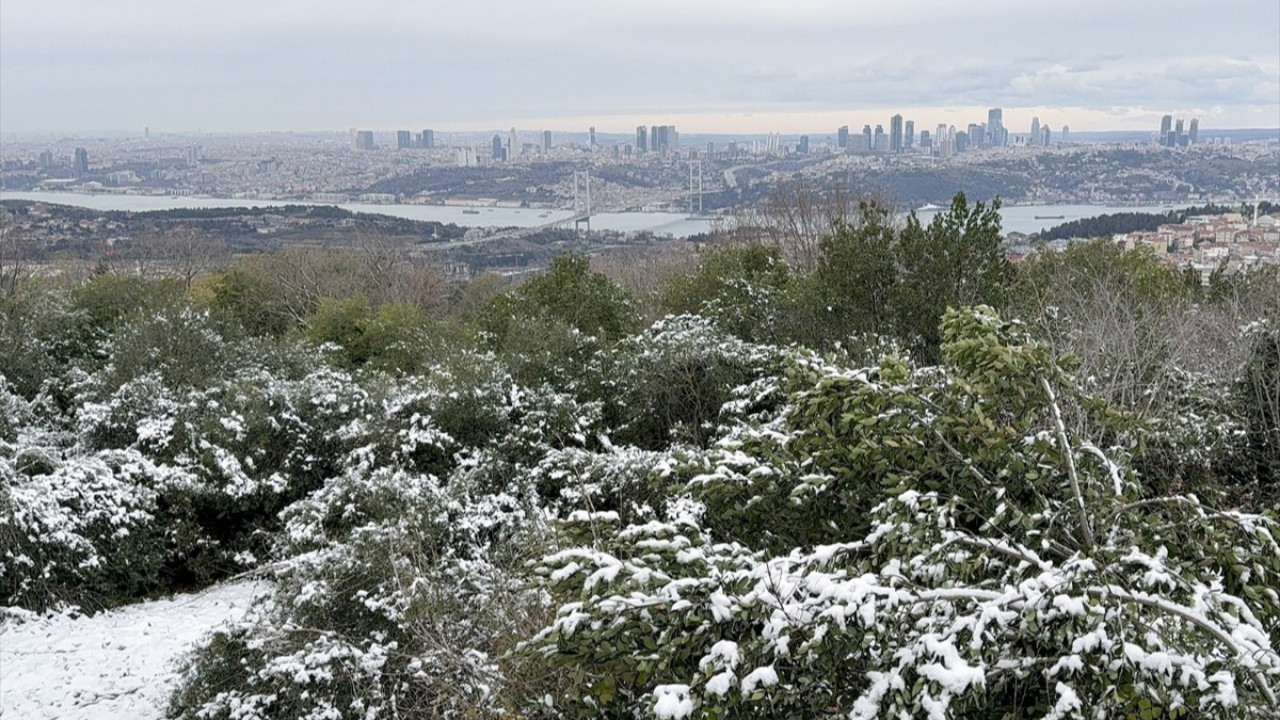İstanbul'un 5 ilçesinde eğitime kar arası