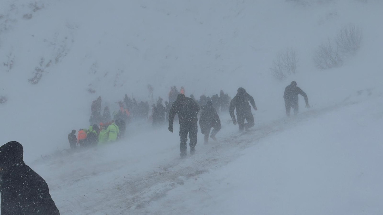 Artvin’de çığ bölgesinde arama çalışmalarına ara verildi