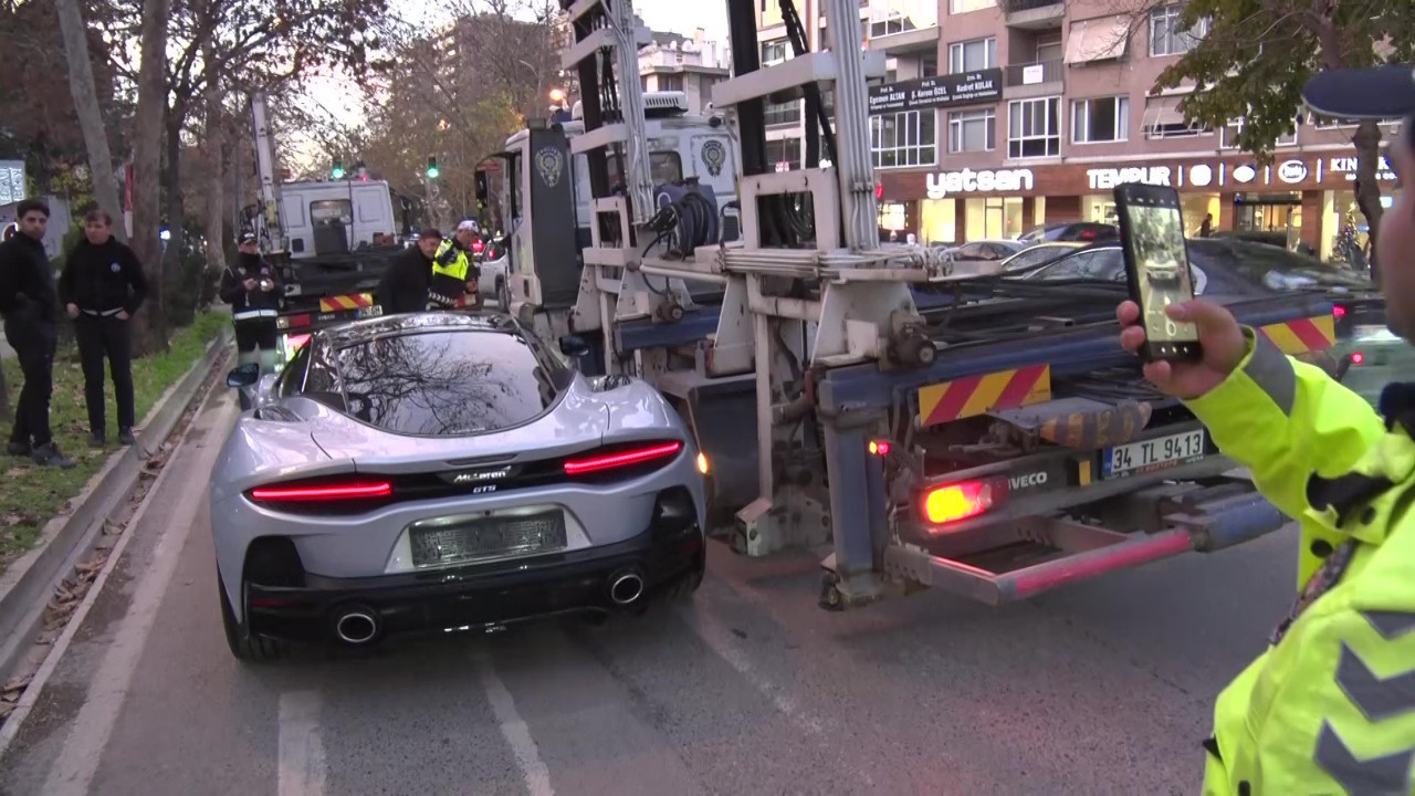 Kadıköy’de milyarlık vurgun iddiası sonrası lüks otomobil galerisine operasyon