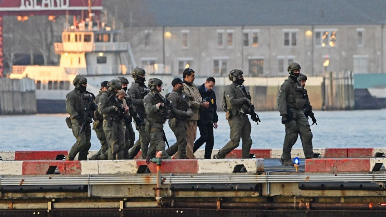 ABD’nin kaçırdığı Venezuela Devlet Başkanı Maduro, mahkemeye getirildi