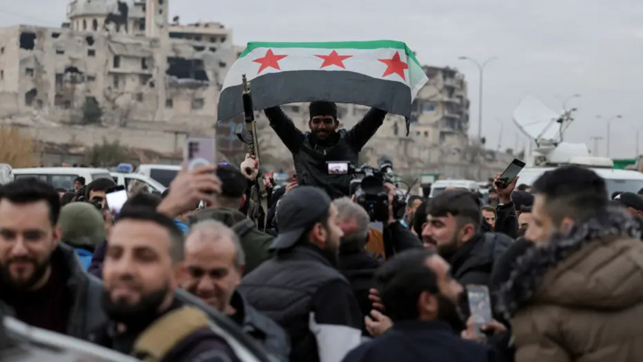 Halep’te kontrol tamamen Şam yönetimine geçti, son YPG/SDG unsurları kentten çıkarıldı