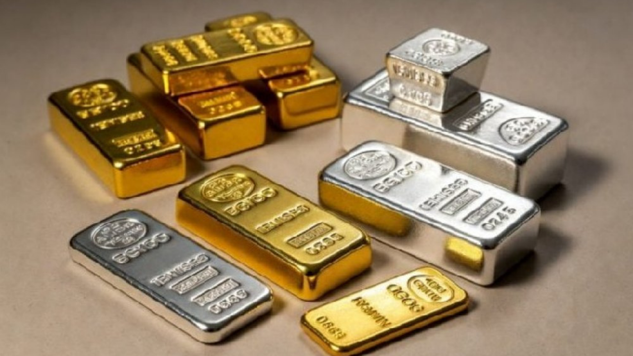 Altın ve gümüş rekor seviyeye yaklaştı