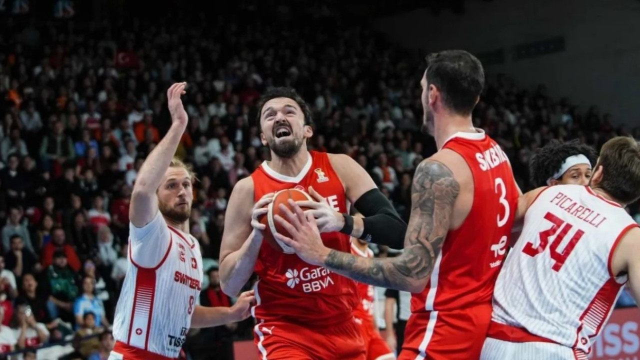 Beşiktaş, milli basketbolcu Sertaç Şanlı'yı kadrosuna kattı