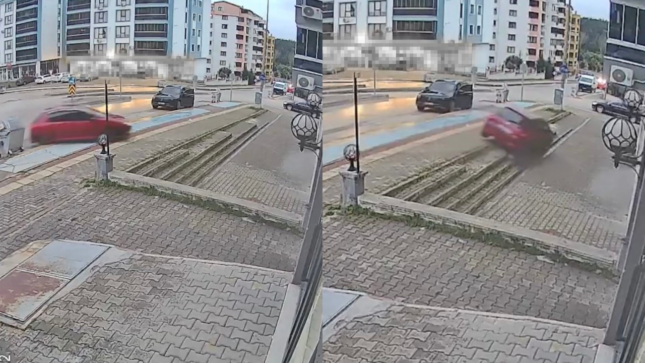 Direksiyon dersinde fren yerine gaza bastı: Otomobil dükkânın önüne uçtu