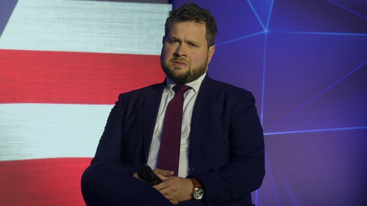 Danimarkalı siyasetçi Trump’a kafa tuttu: Anlayabileceğiniz dilden ifade edeyim defolun gidin