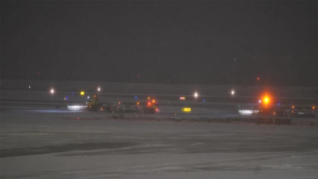 ABD'de kar fırtınası: 13 binden fazla uçuş iptal edildi