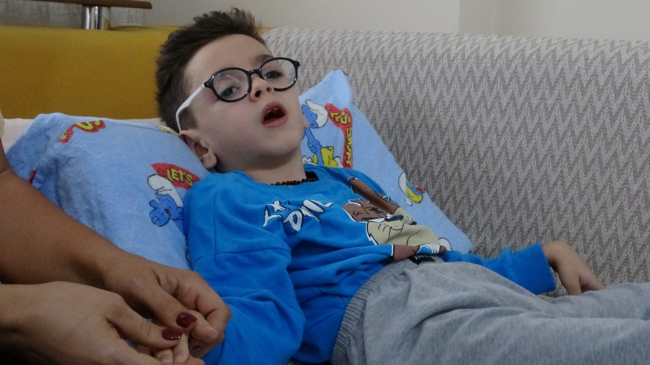Grip sandılar, Boca virüsü çıktı: 7 yaşındaki Kaan 4 yıldır yatağa mahkum yaşıyor
