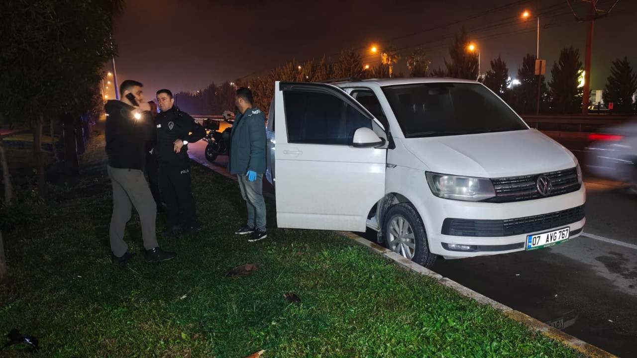Antalya’da bir kişi park halindeki araçta ölü bulundu
