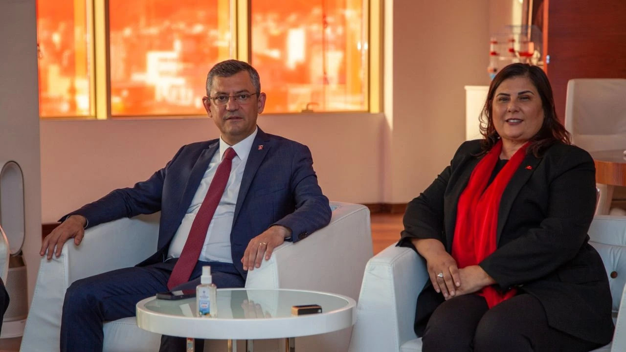 Özlem Çerçioğlu'ndan Özgür Özel hakkında suç duyurusu