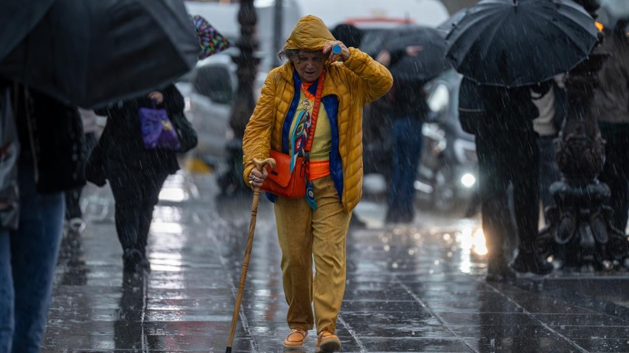 Meteoroloji uyardı: 53 ilde sağanak, fırtına ve kar etkili olacak