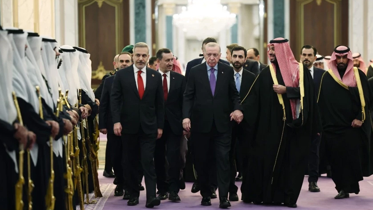 Cumhurbaşkanı Erdoğan’ın diplomasi hamlesi Tel Aviv’i alarmda tuttu: Orta Doğu’da yeni üçlü denge mi kuruluyor?