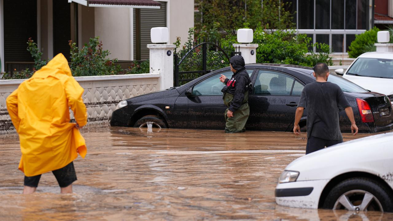 Meteorolojiden 2 kente "kuvvetli yağış" uyarısı