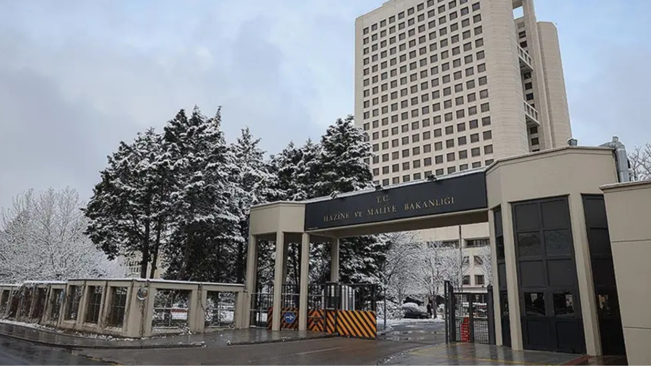 Maliye'den avukatlara vergi daveti! Kayıtlarla gelirleri karşılaştırılacak