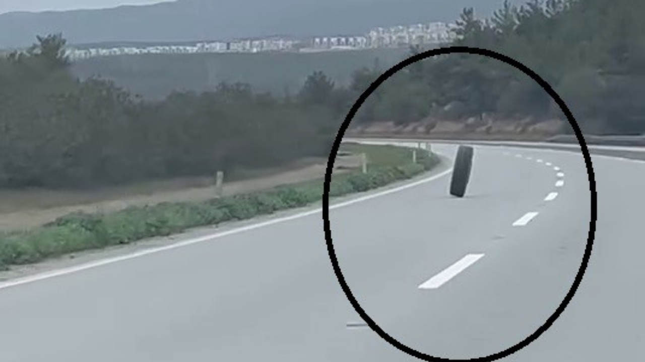 Tırdan kopan lastik otobanda yüzlerce metre savruldu