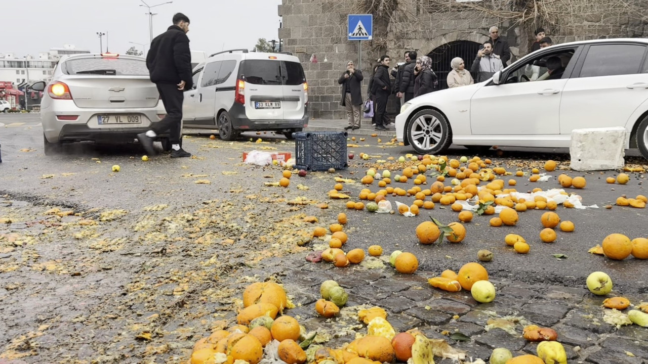 Diyarbakır’da seyyar satıcılarla zabıta ekipleri arasında gerginlik