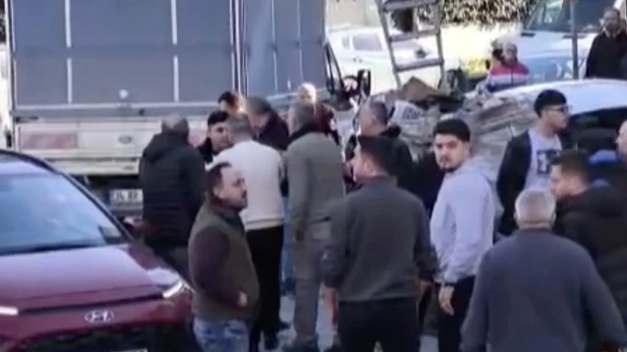 Polise hakaret edip satırla saldıran madde bağımlısı şahıs tutuklandı