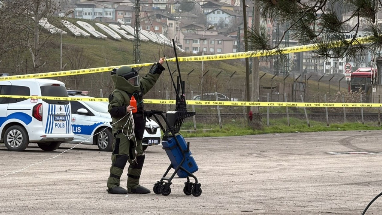 Fünye ile patlatılan valizden kıyafet çıktı