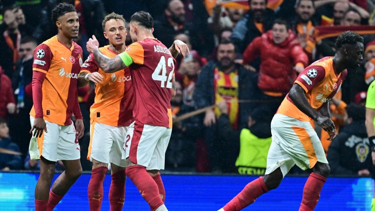 Galatasaray Şampiyonlar Ligi play-off turu ilk maçında Juventus'u 5-2 mağlup etti