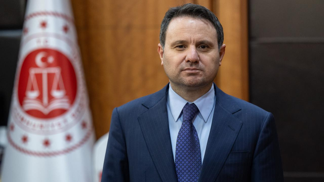 Sosyal medyaya kimlik şartı geliyor: 15 yaş altına yasak yolda