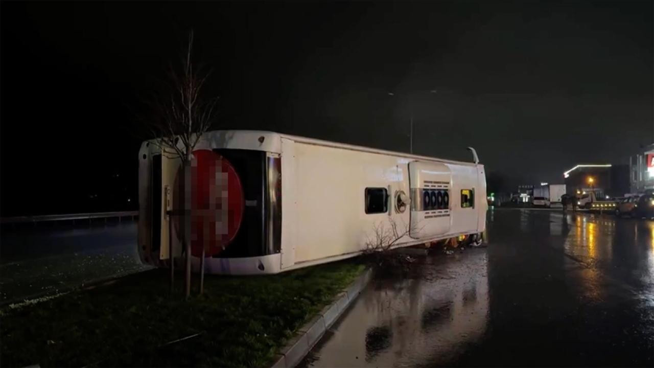 Samsun'da yolcu otobüsü devrildi: 7 yaralı