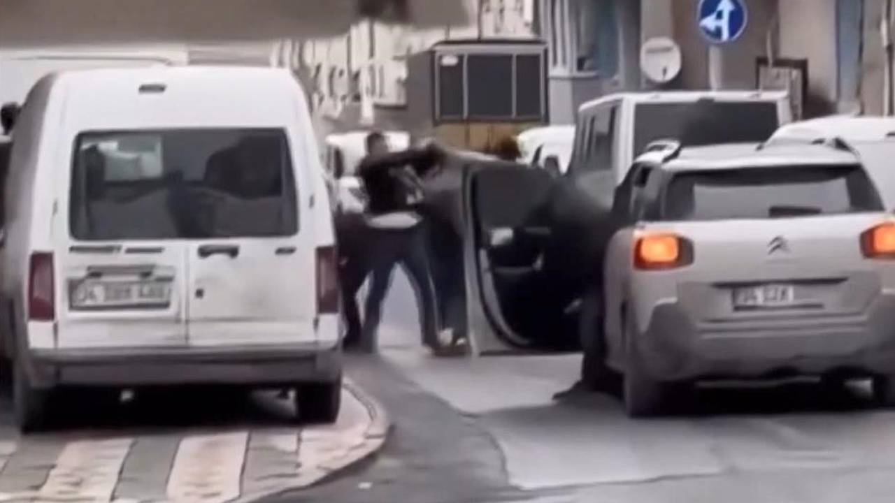 Davulcular yumruk yumruğa kavga etti!