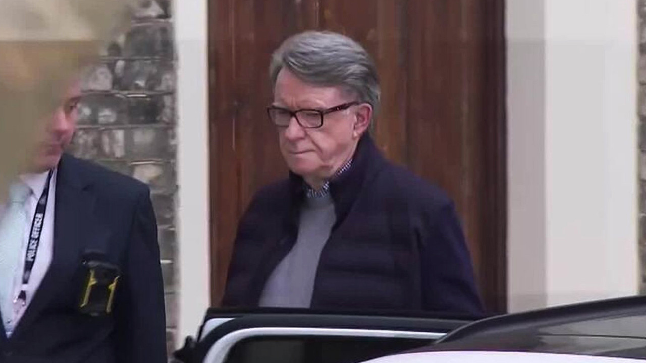 İngiltere'nin eski ABD Büyükelçisi tutuklandı