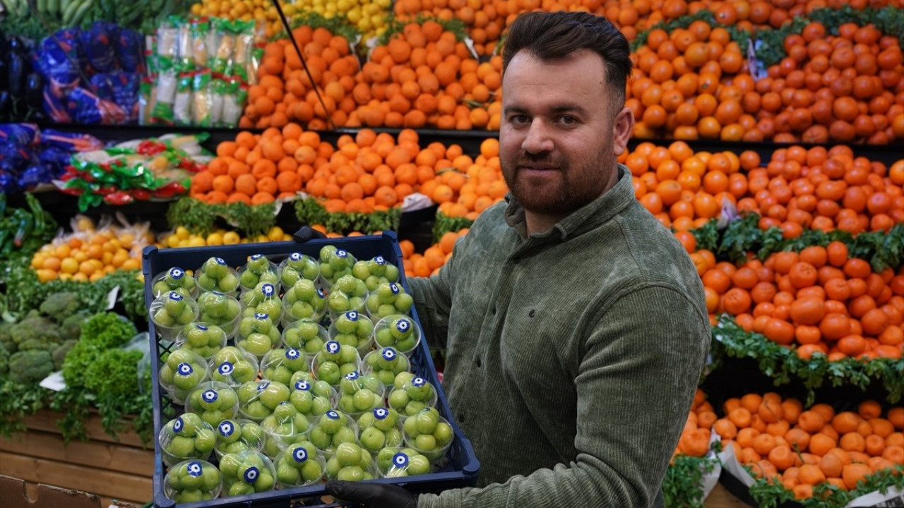 İlk erikler ithal edildi! Kilosu 500 dolardan satışa çıktı