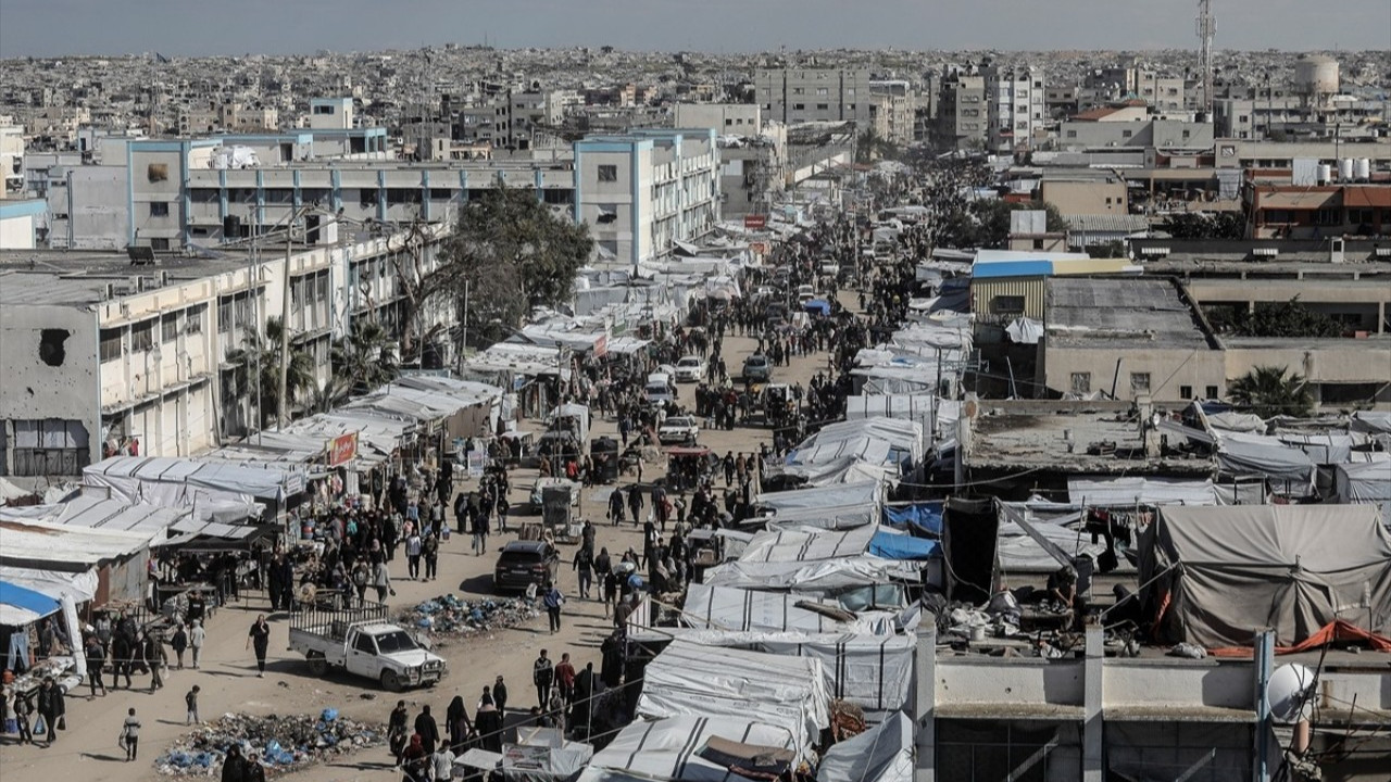 İsrail Gazze'ye açılan tüm kapıları kapattı