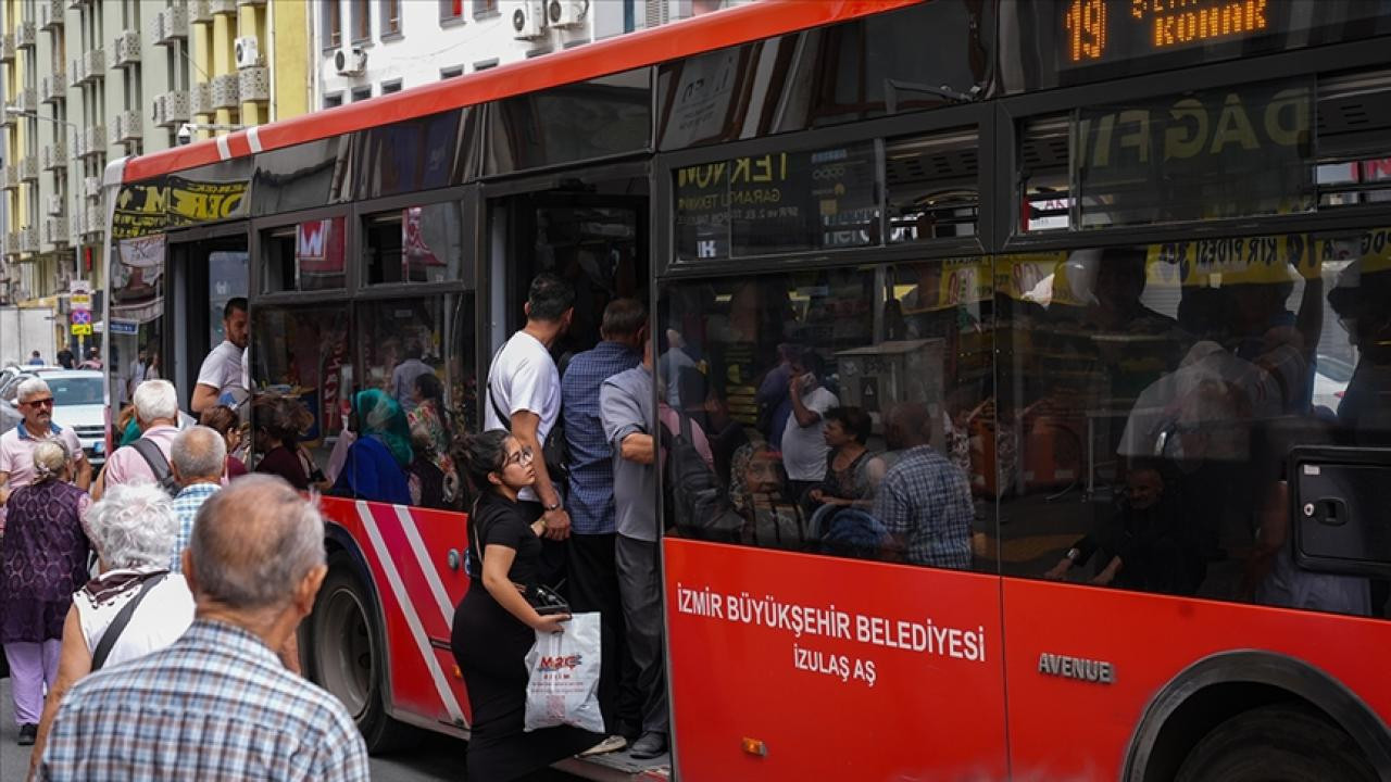 İzmir'de toplu ulaşıma zam