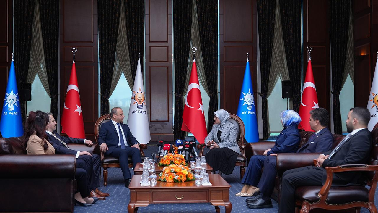 MHP heyeti, AK Parti'yi ziyaret ediyor